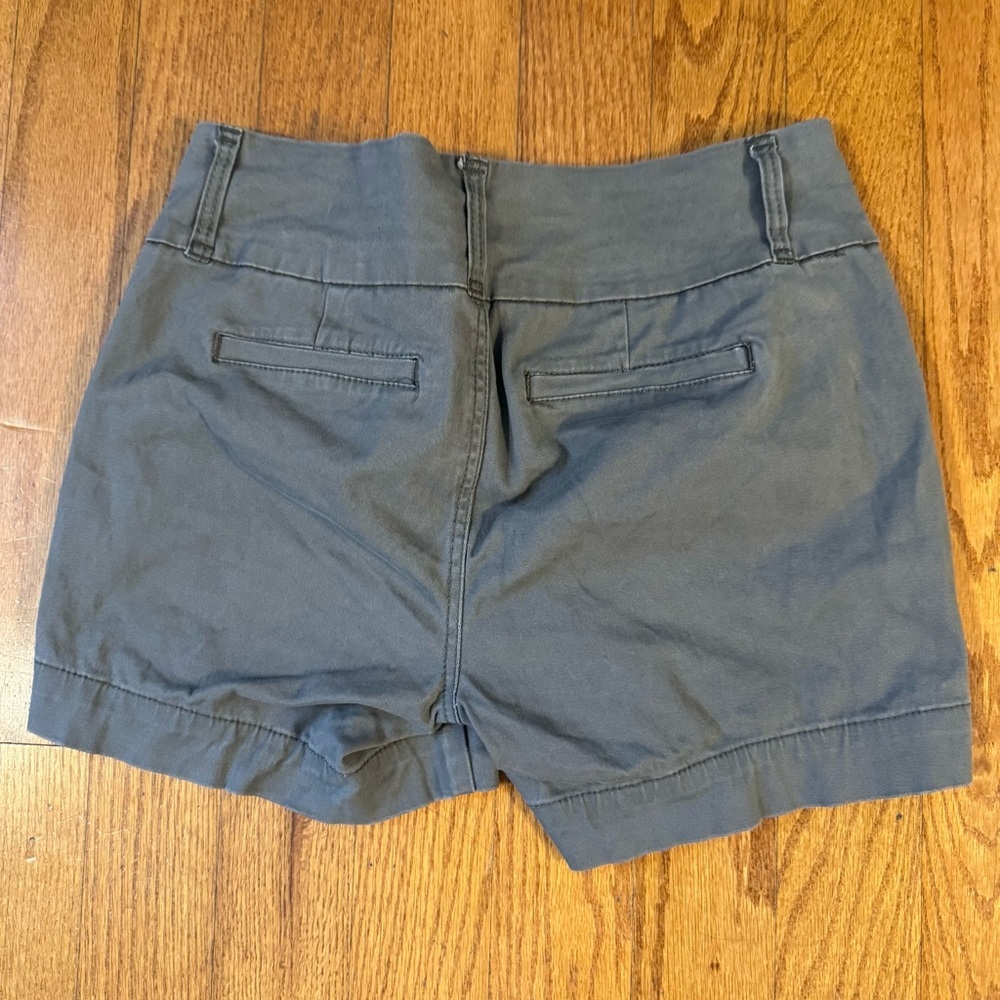 One 5 One Green Shorts Womens Size 6 - Picture 2 of 5